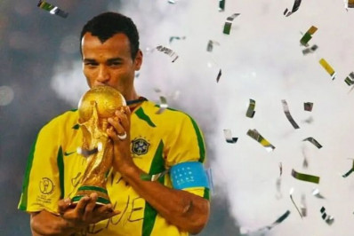 Cafu crê no hexa em 2030, mas lamenta queda: 'O Brasil está triste'