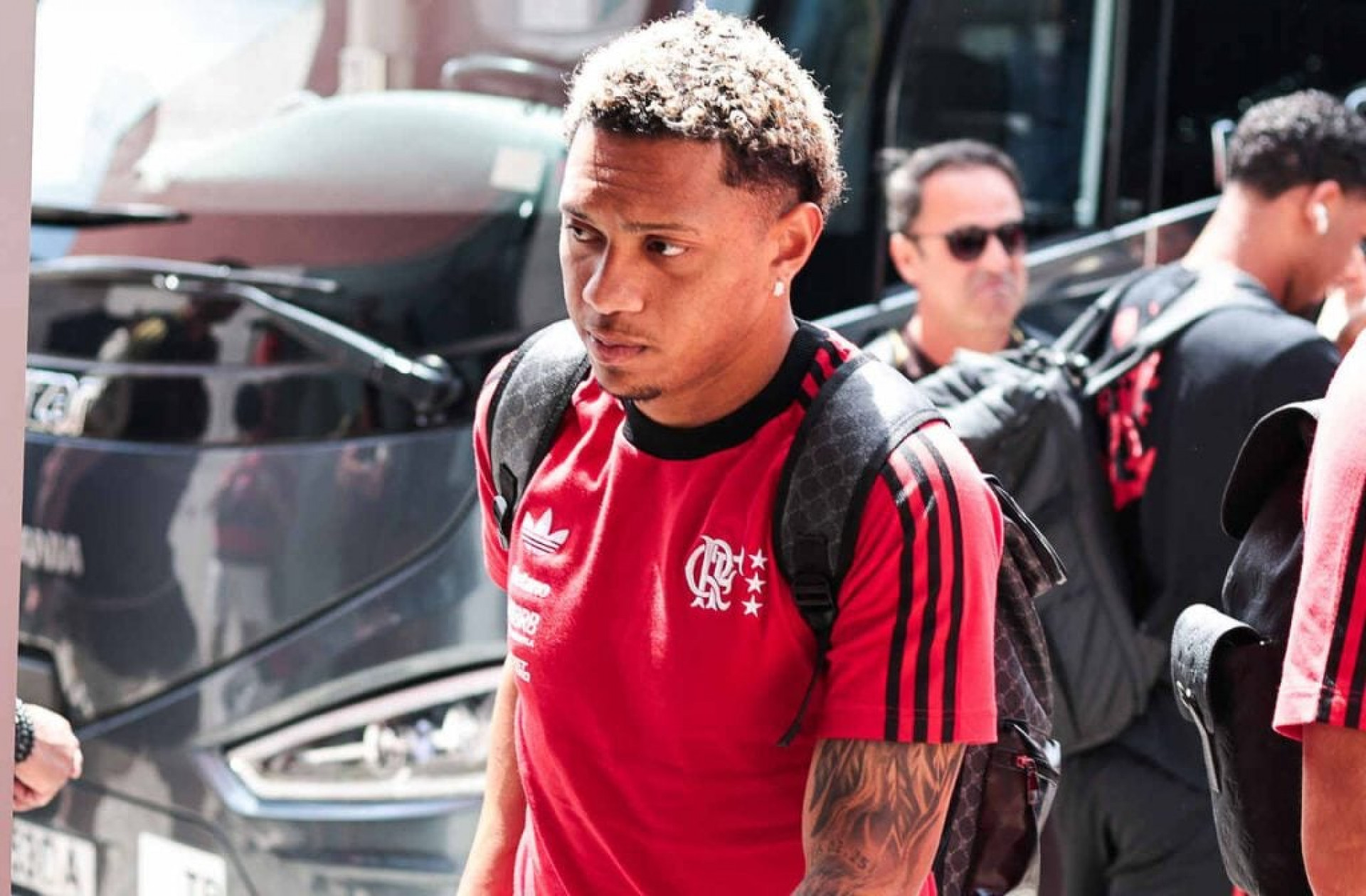 Flamengo confirma les&atilde;o muscular na coxa de lateral-direito