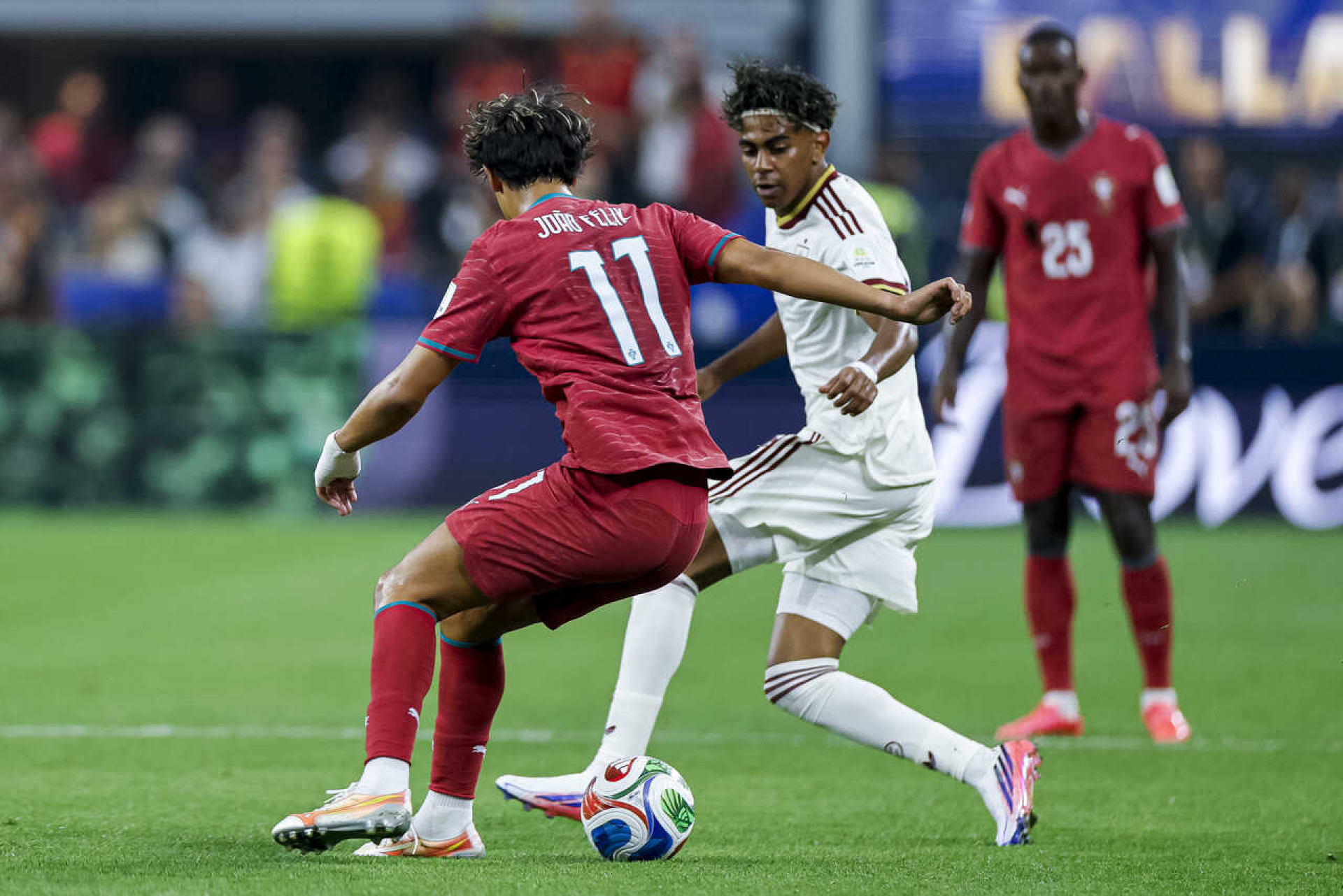 Com gol nos acr&eacute;scimos, Espanha vence Portugal e encerra sonho de CR7