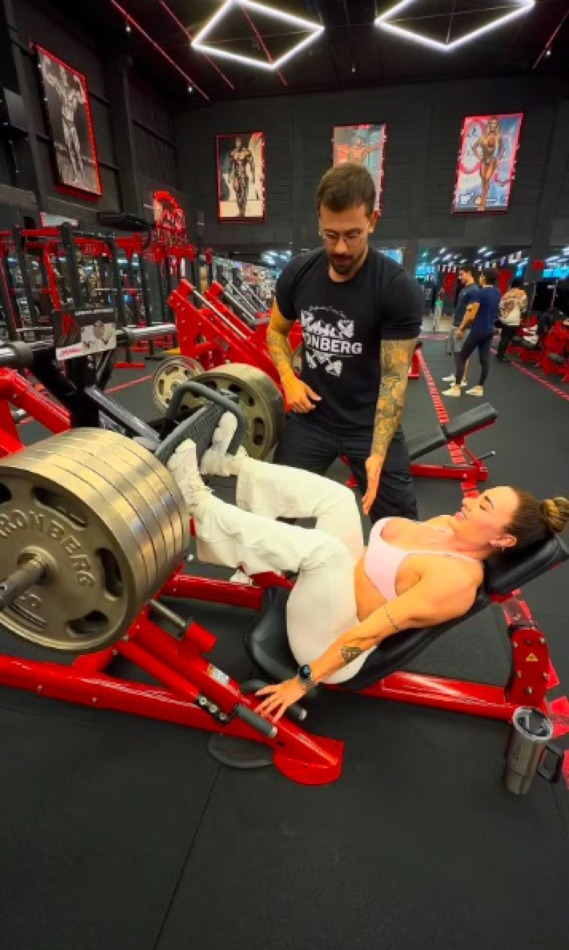 Juju Salimeni levanta 240 kg em treino focado no Carnaval - Reprodução Instagram