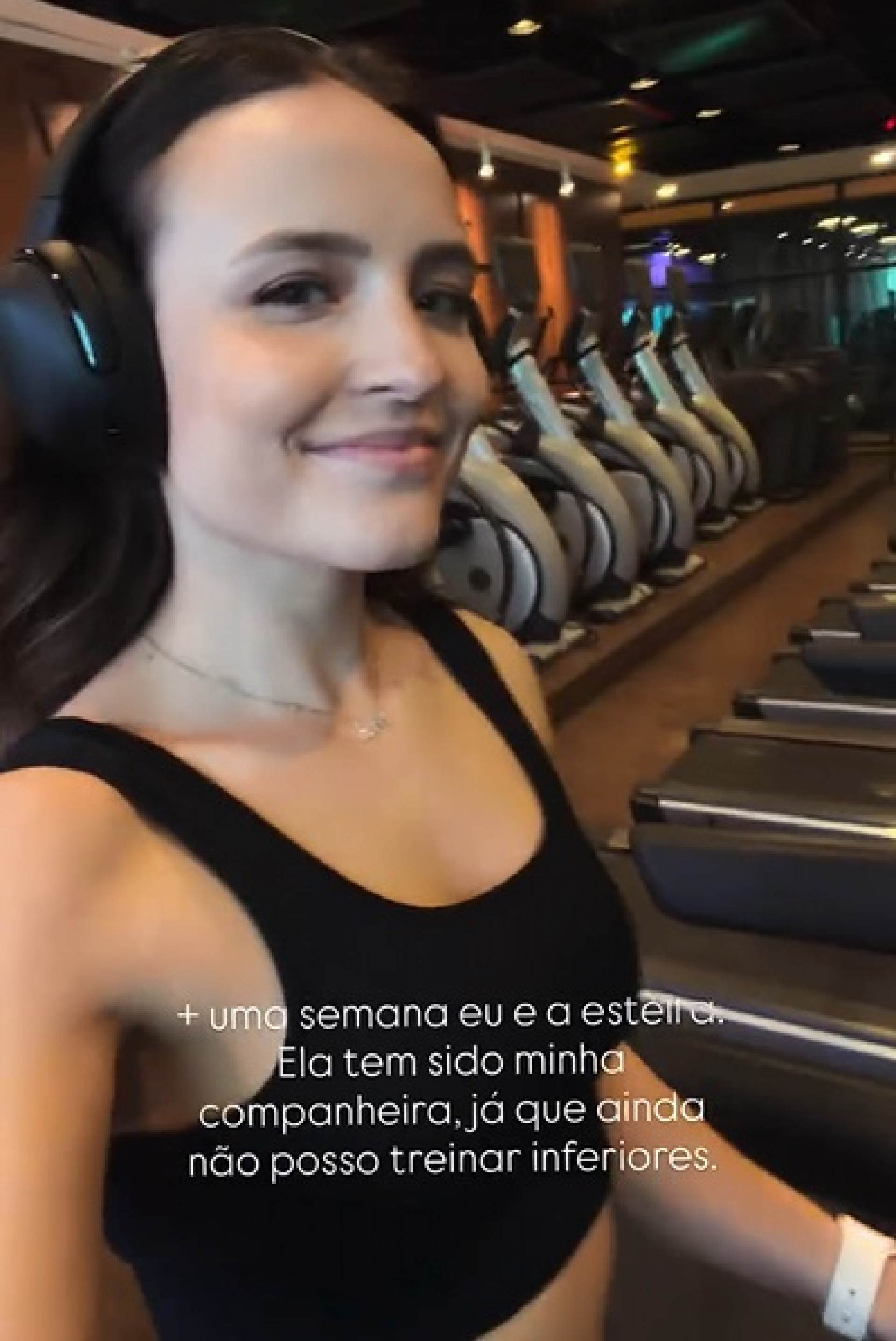 Larissa Manoela não pode treinar membros inferiores após cirurgia - Reprodução/Instagram 