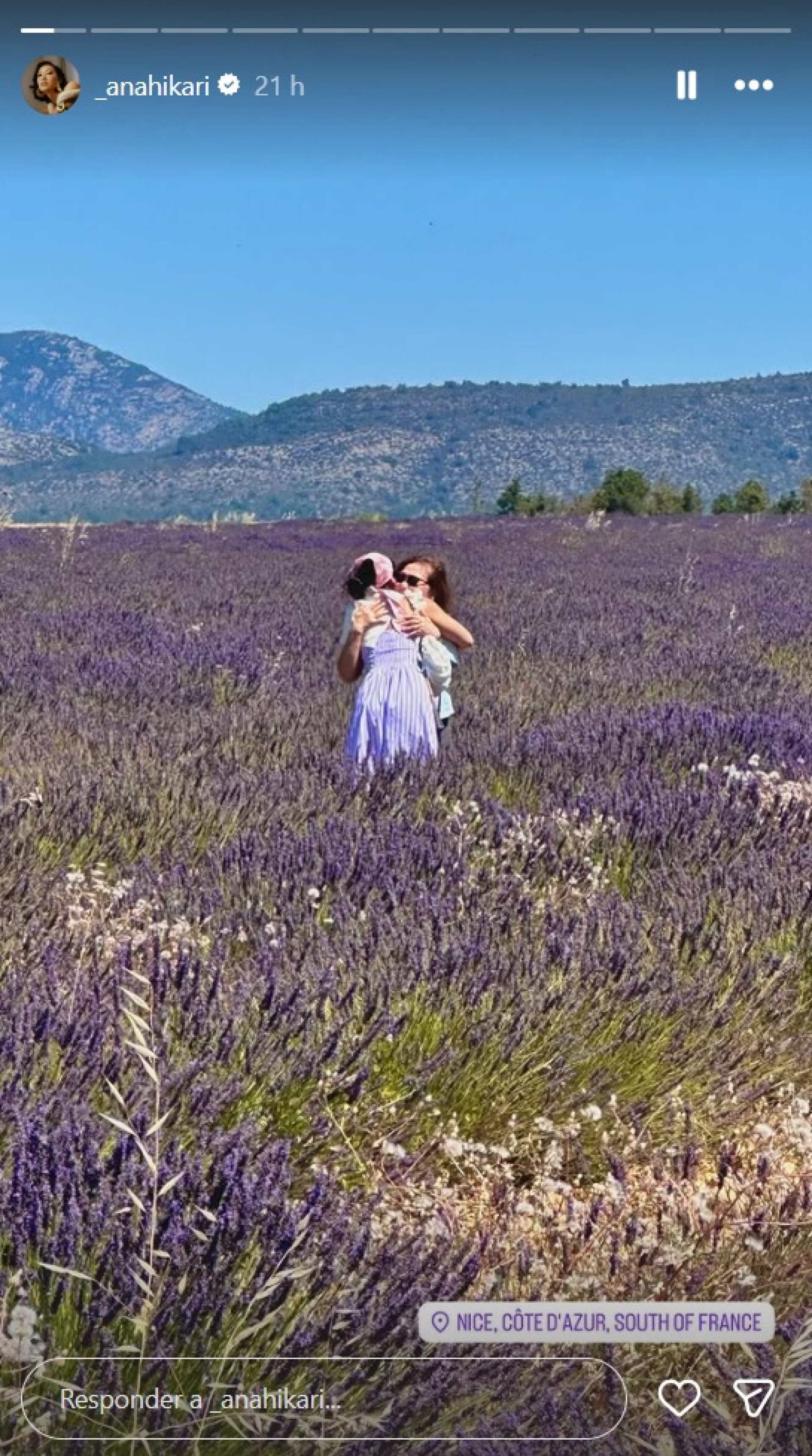 Ana Hikari contou que realizou sonho da mãe ao levá-la para conhecer os campos de lavanda da Provence, em Nice, na França - Reprodução / Instagram