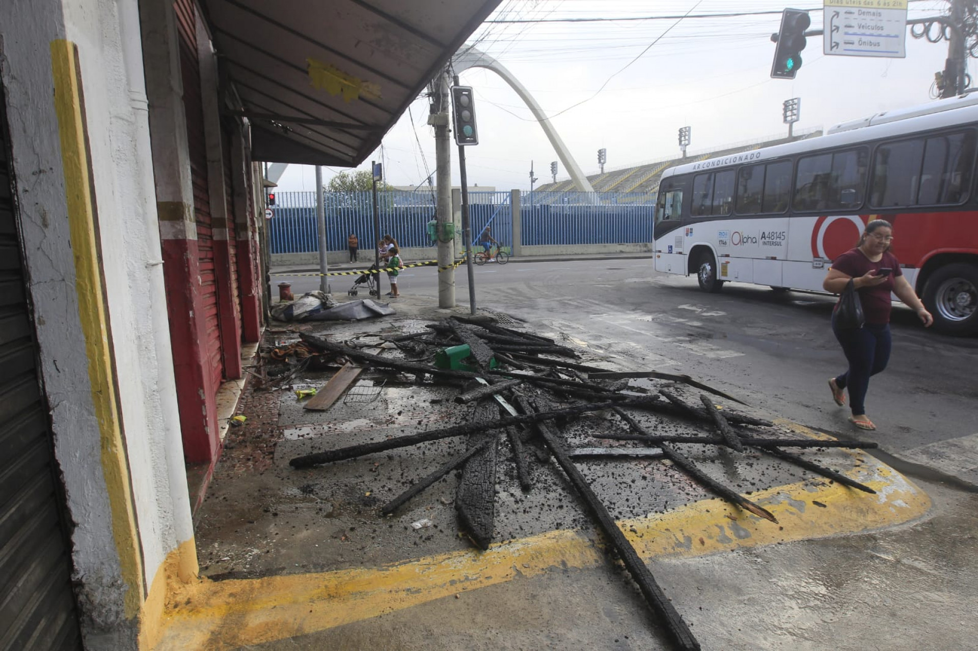 Incêndio atingiu imóvel no Catumbi - Reginaldo Pimenta/Agência O DIA