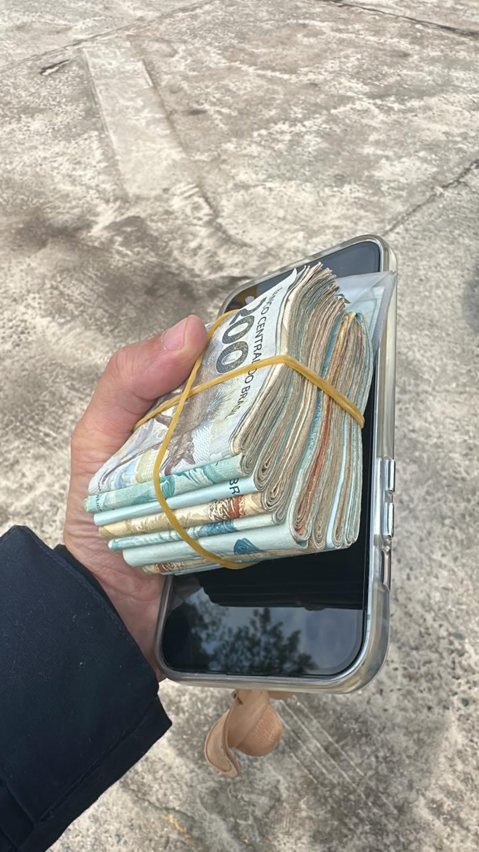 Agentes da PRF apreendem mais de 500 quilos de maconha em Magé - Divulgação/PRF