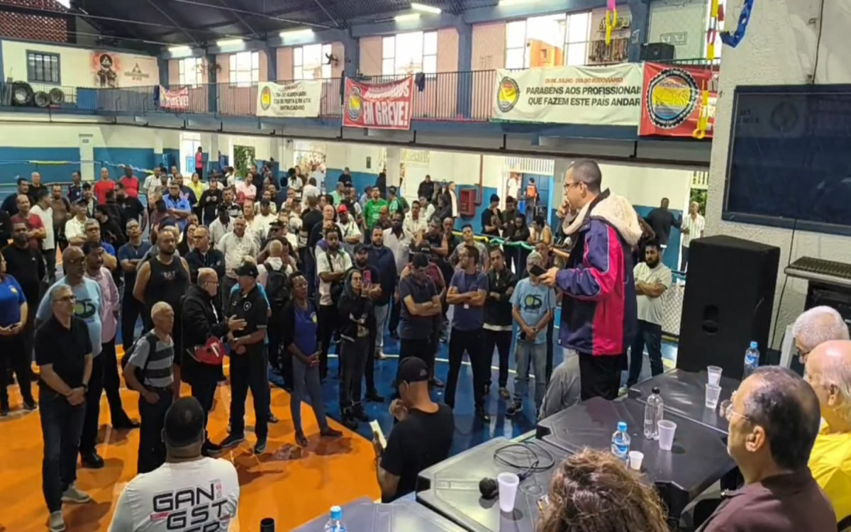 Assembleia dos rodovi&aacute;rios no Rio - Reprodu&ccedil;&atilde;o/Redes sociais