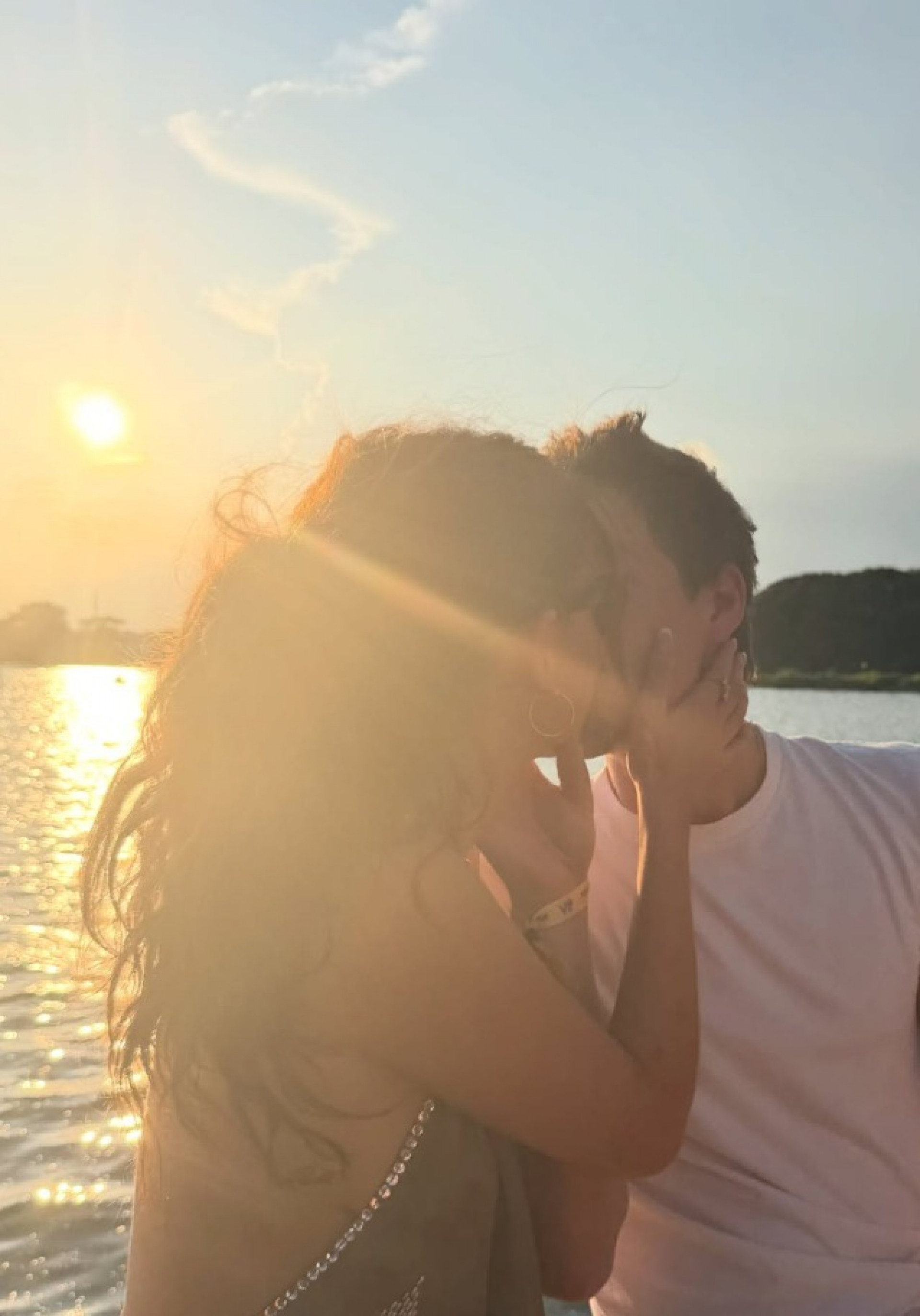 Millie Bobby Brown compartilhou momentos ao lado do marido, Jake Bongiovi, e da filha beb&ecirc; - Reprodu&ccedil;&atilde;o / Instagram