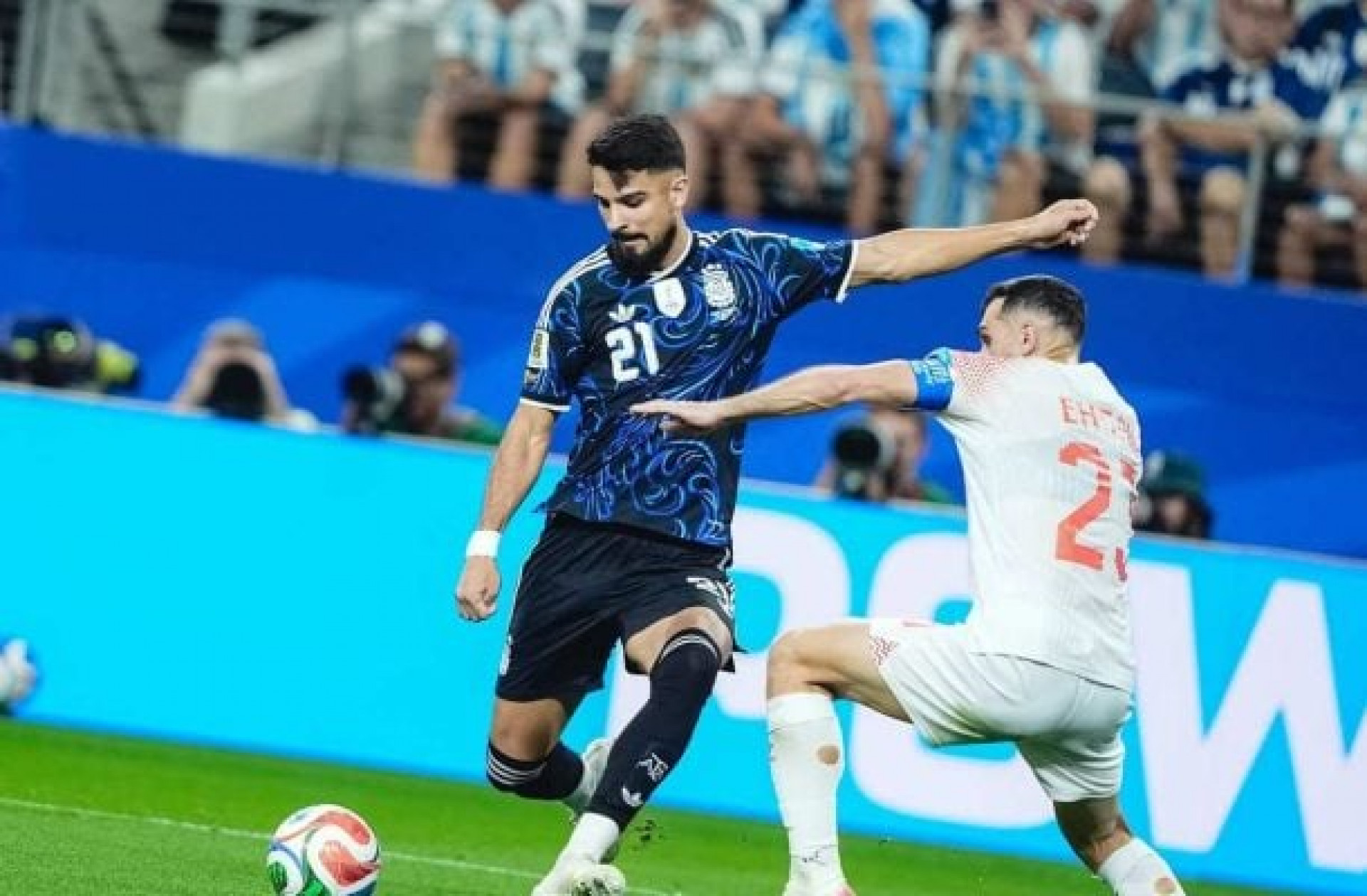 Flaco L&oacute;pez vira o &uacute;nico atleta do Brasileir&atilde;o na Copa do Mundo