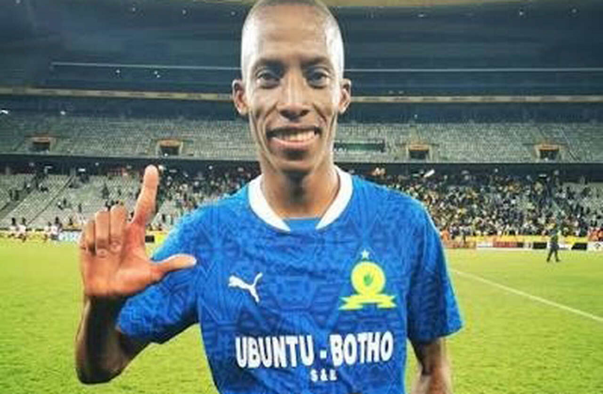 Jogador que enfrentou o Flu no Mundial escapa de ataque a tiros