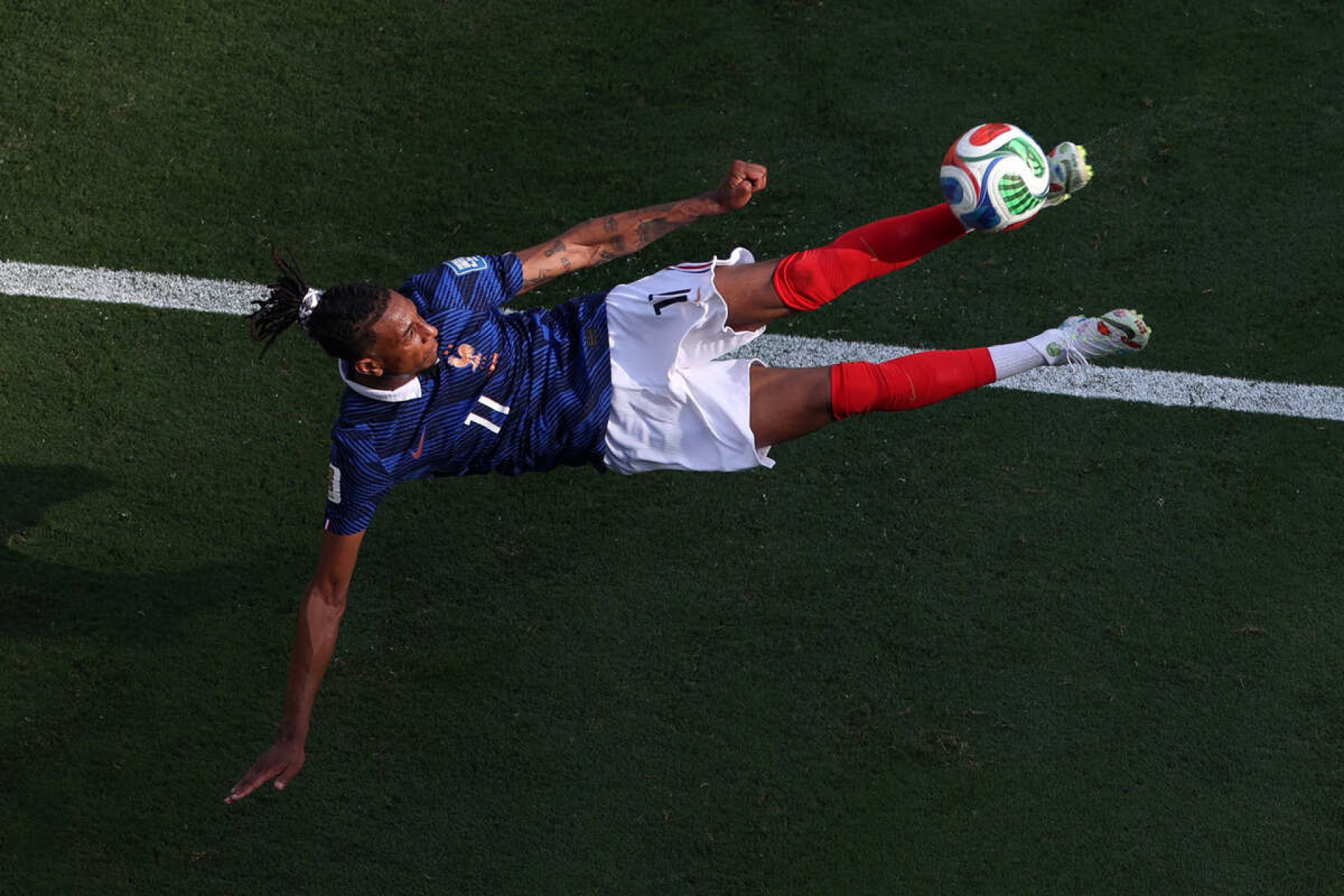 Auxiliar da Fran&ccedil;a elogia Olise, mas freia compara&ccedil;&otilde;es com Zidane e Platini: “Precipitado”