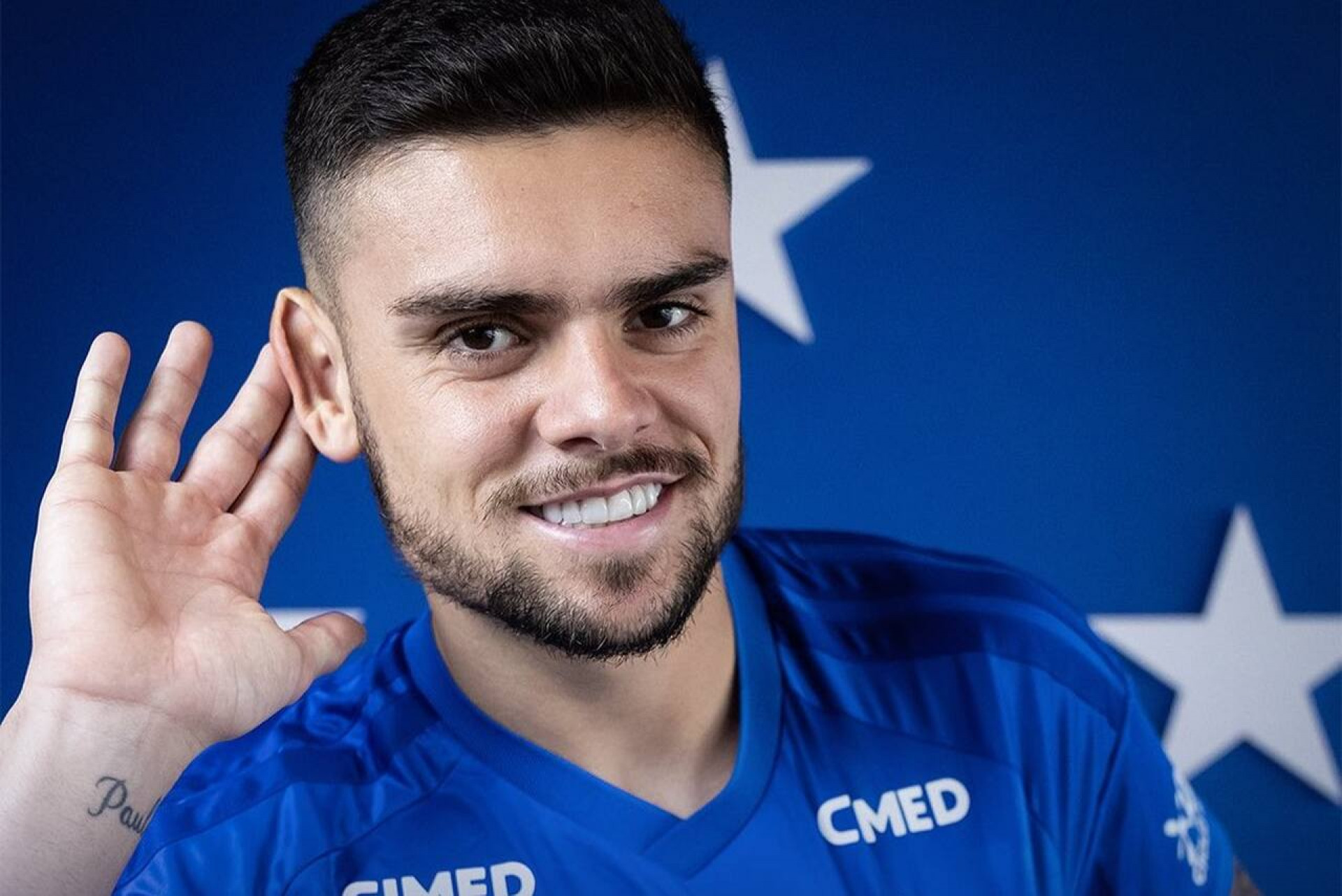 Cruzeiro anuncia a contrata&ccedil;&atilde;o do atacante Gabriel Pec