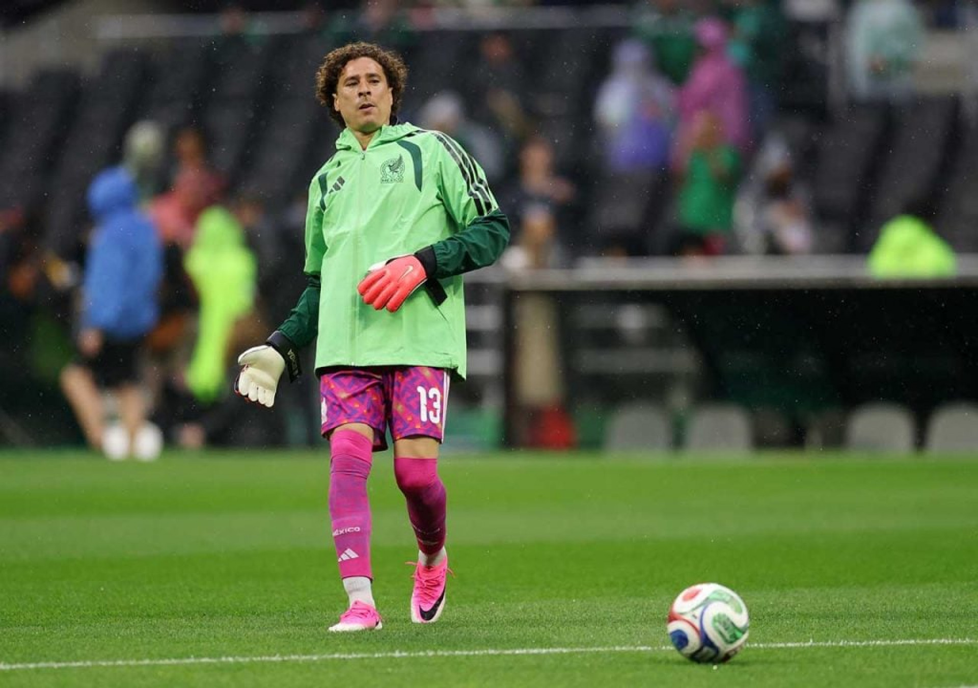 Ochoa publica mensagem ap&oacute;s elimina&ccedil;&atilde;o do Mexico na Copa: “Maior privil&eacute;gio da minha vida”