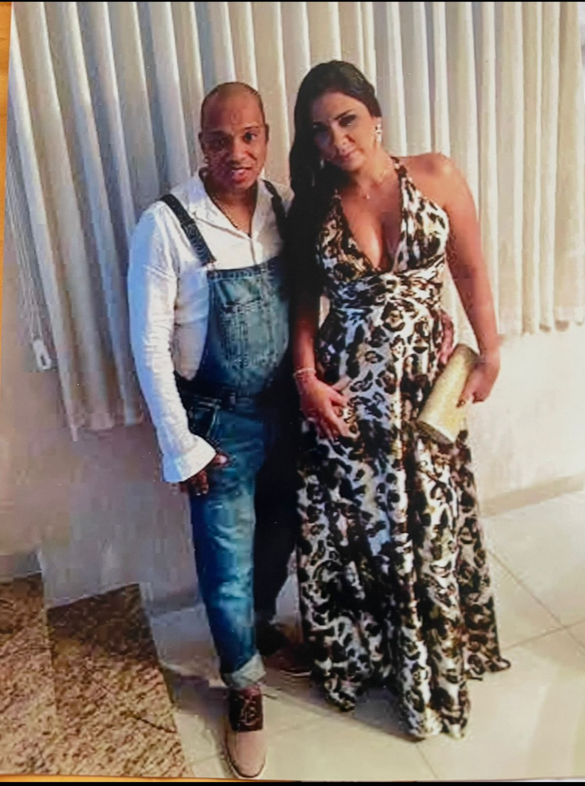 Paula Cardoso e Anderson Leonardo; mãe da filha caçula do cantor cobra transparência sobre repasses do Molejo - Reprodução/ Instagram