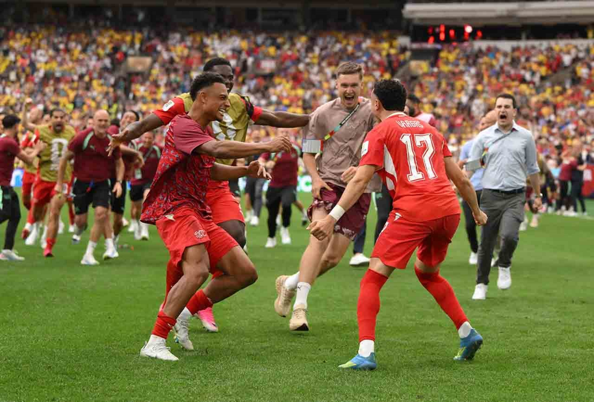 Akanji diz que n&atilde;o bater&aacute; mais p&ecirc;naltis ap&oacute;s erro pela Su&iacute;&ccedil;a
