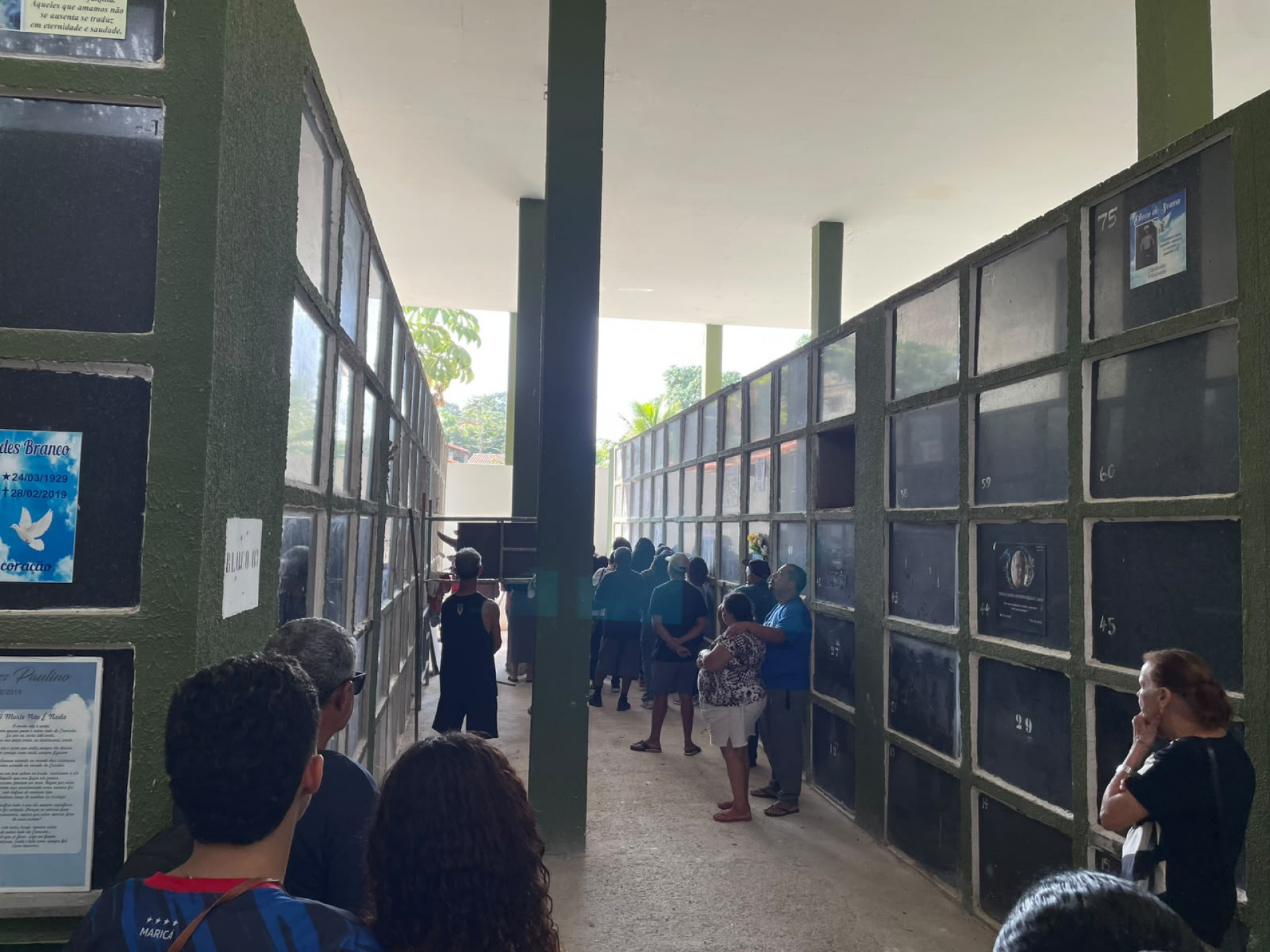 José Roberto Anacleto da Silva foi sepultado no Cemitério Municipal de Maricá - Romulo Cunha / Agência O DIA