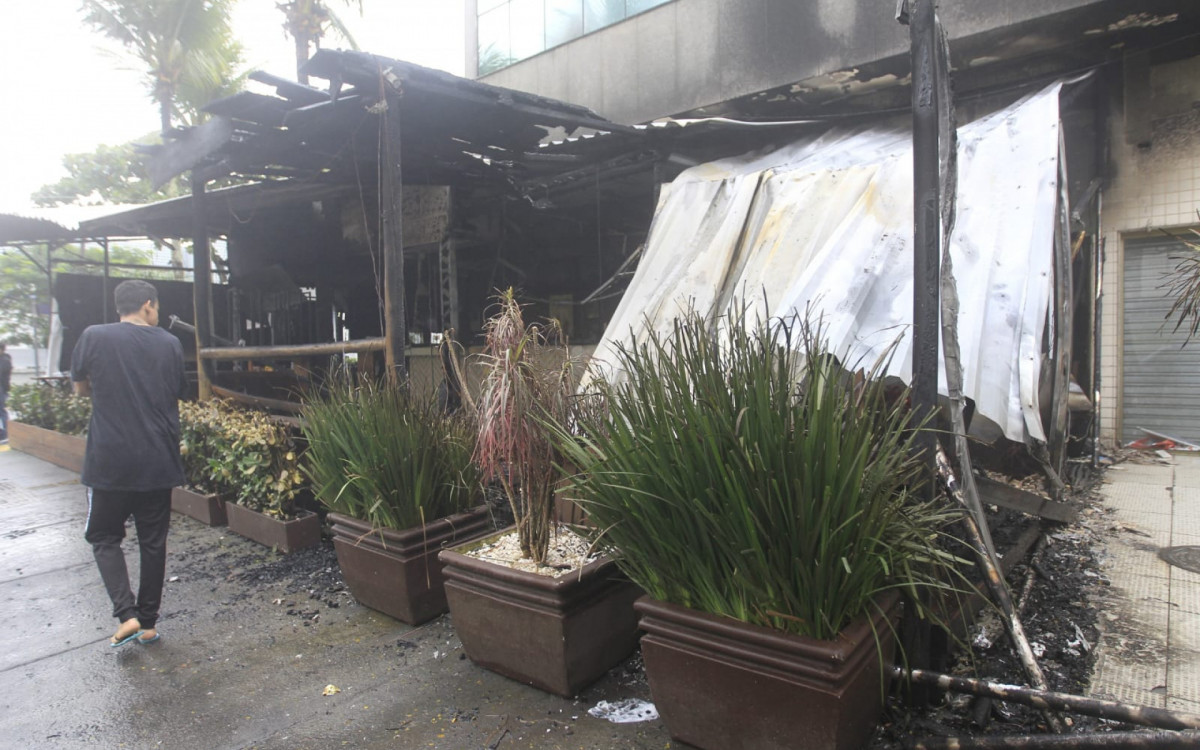 Moradores da Avenida Guilherme Almeida se assustaram com o incêndio