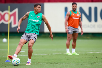 Chegadas de Hulk e Thiago Silva devem abrir disputa em time titular