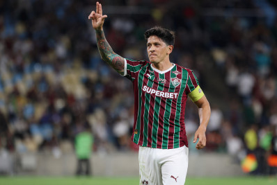 Cano volta a marcar após quase um ano e tenta recuperar confiança no Fluminense
