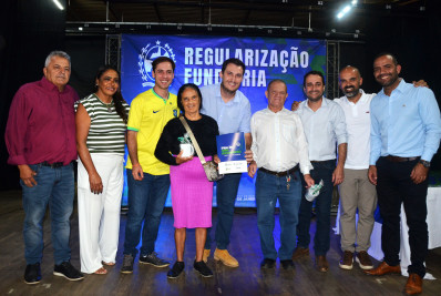 Prefeitura de Paty do Alferes entrega títulos provisórios de propriedade a mais de 100 famílias