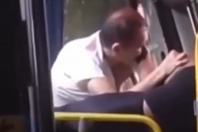 Vídeo: motorista e passageira brigam dentro de ônibus na Freguesia