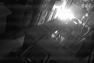 Vídeo mostra início de incêndio em bar no Recreio; donos falam em ataque
