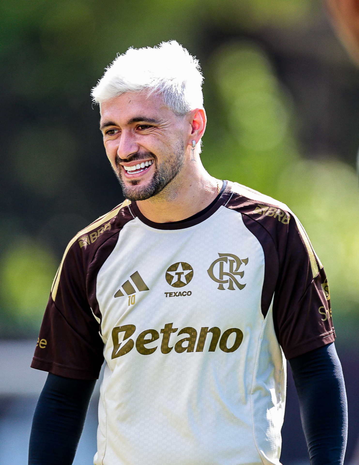 No Flamengo há sete anos, Arrascaeta é, ao lado de Bruno Henrique, o jogador que tem mais títulos na história rubro-negra, com 18 troféus