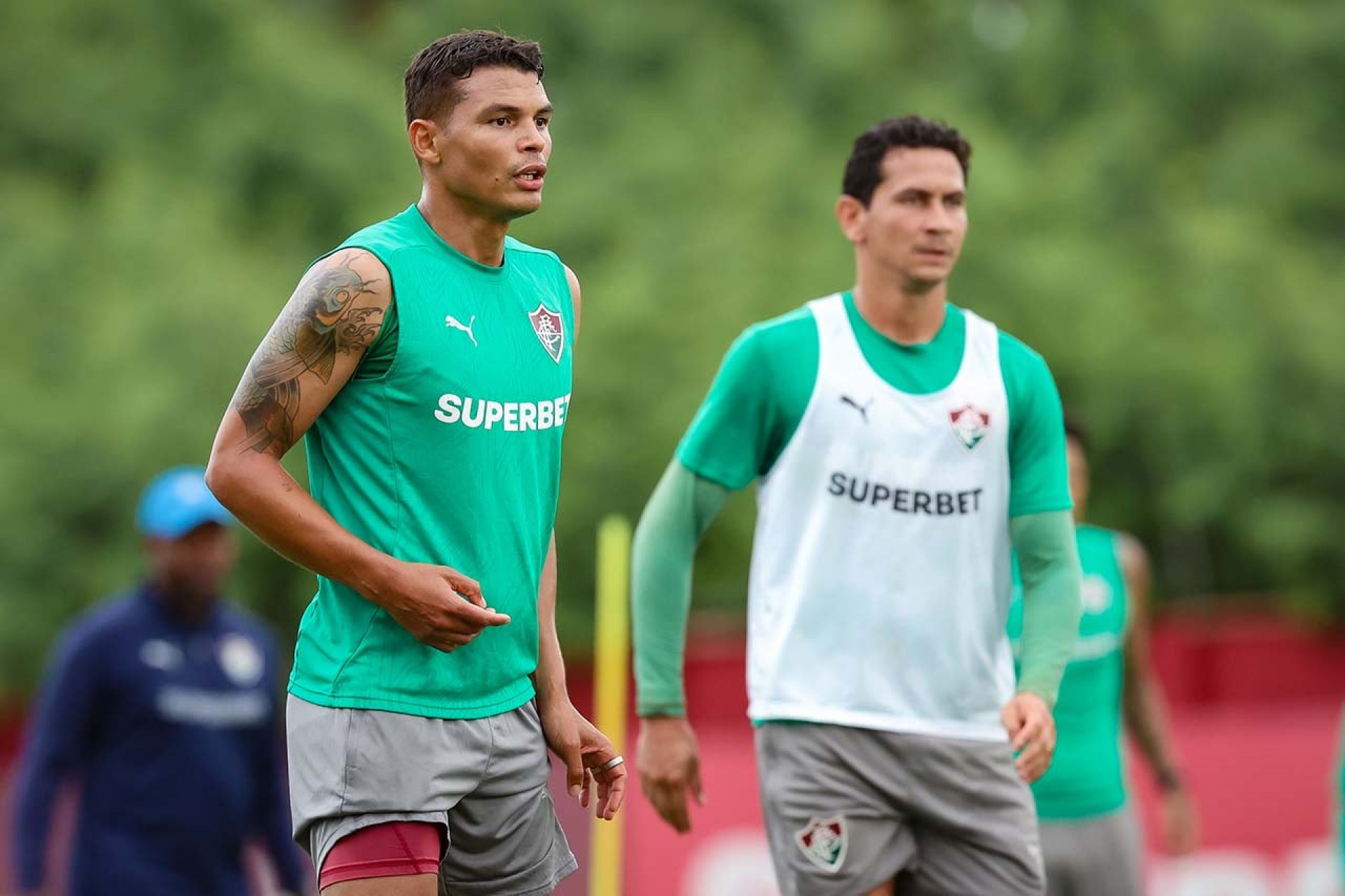 Fluminense divide elenco e far&aacute; jogo-treino antes de amistoso