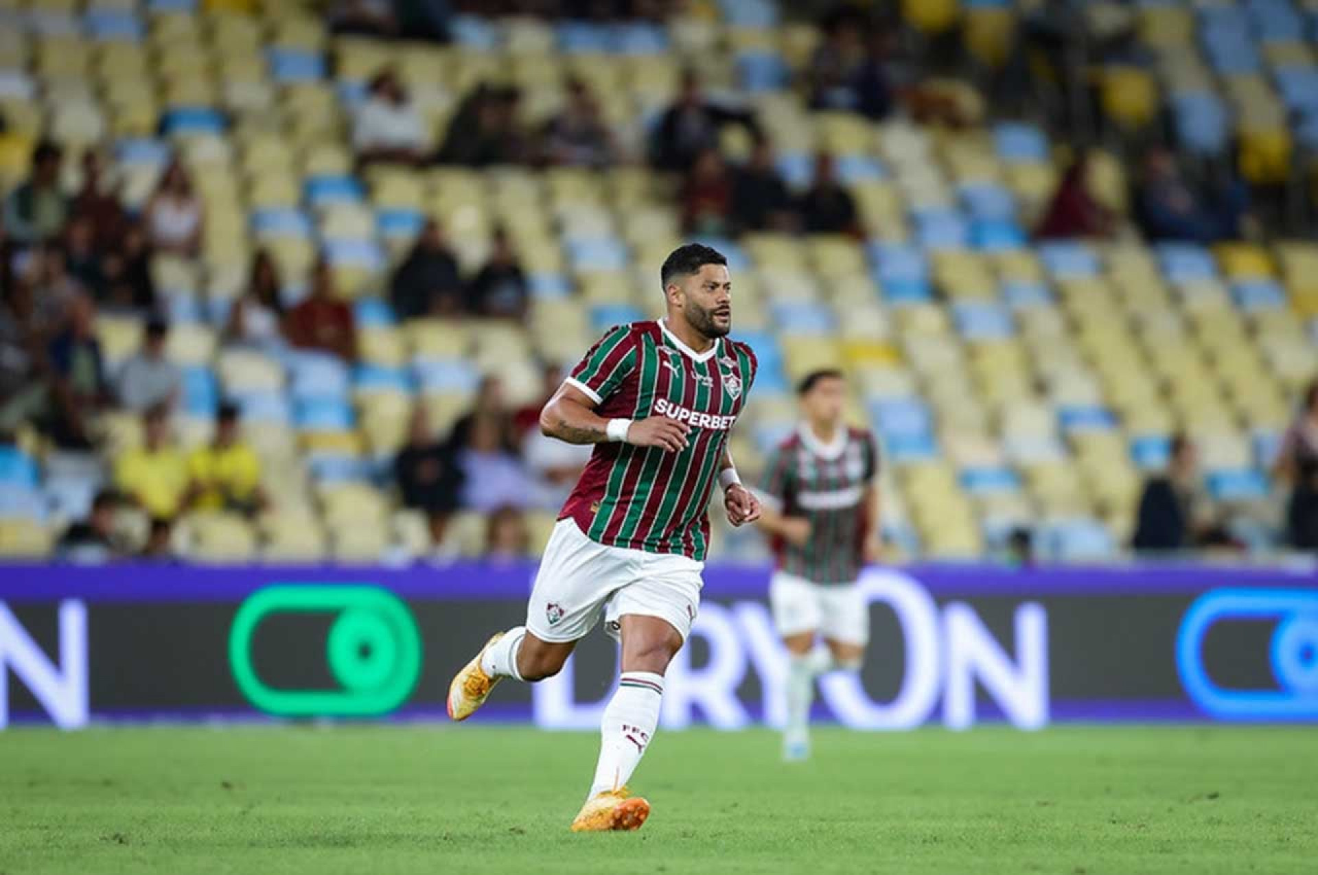 Zubeld&iacute;a enaltece op&ccedil;&otilde;es no ataque e chegadas de Hulk e Thiago Silva