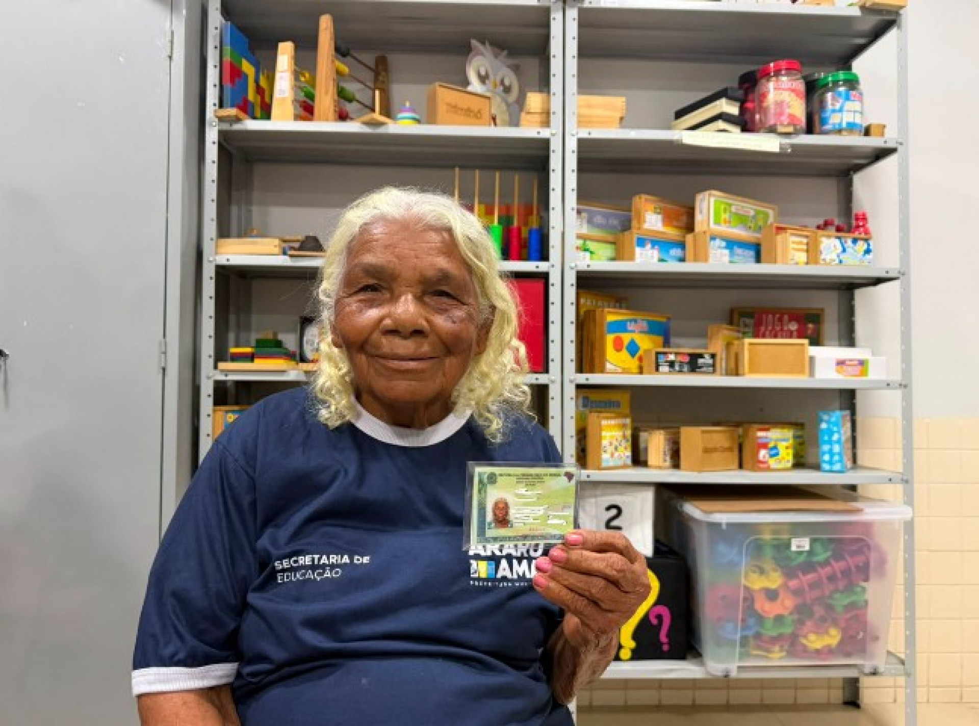 Aos 90 anos, Eunice Oliveira Silva pela primeira vez: 'Minha melhor fase'
 - Juan Labre / Seeduc
