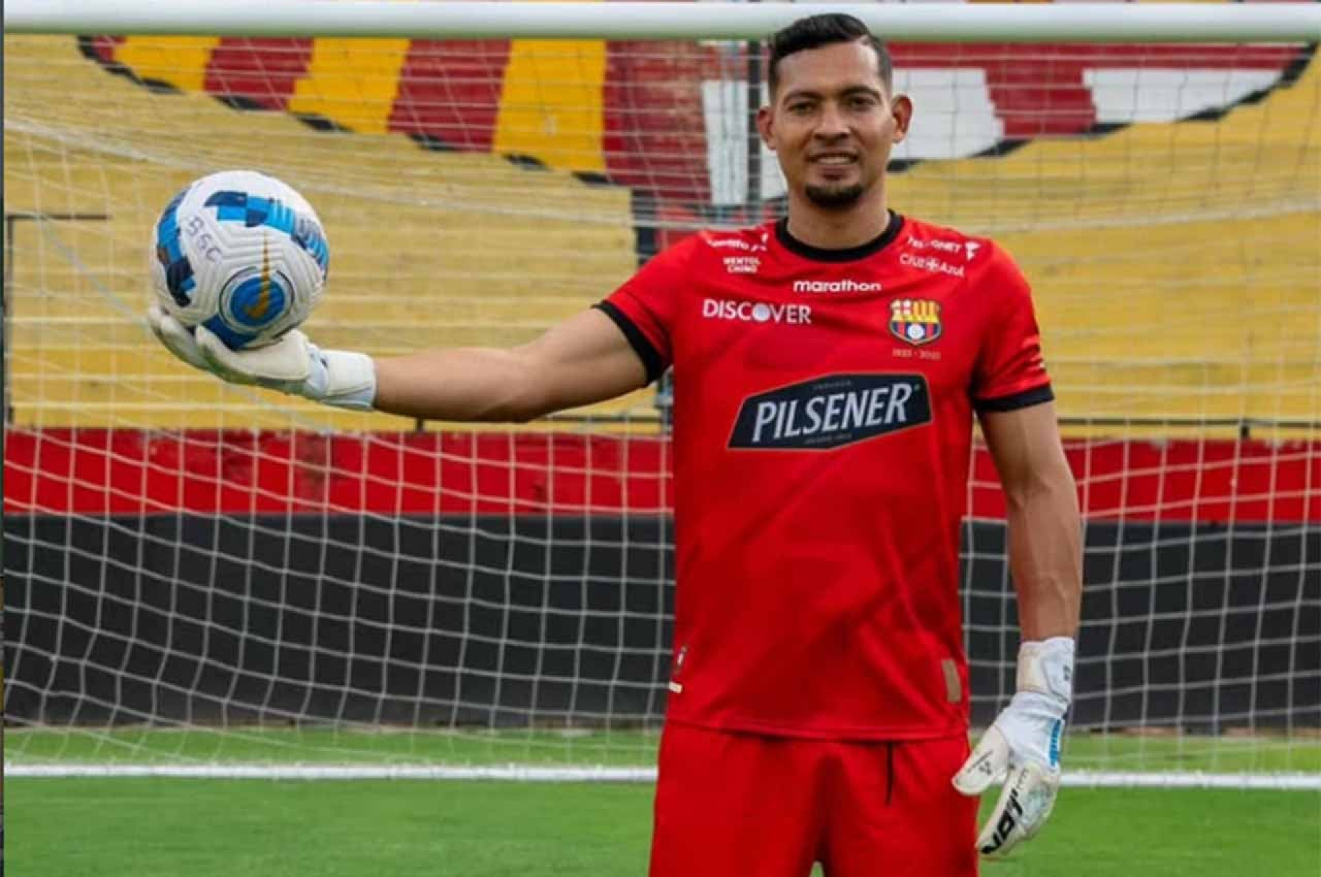 Internacional negocia contrata&ccedil;&atilde;o do goleiro Jos&eacute; Contreras