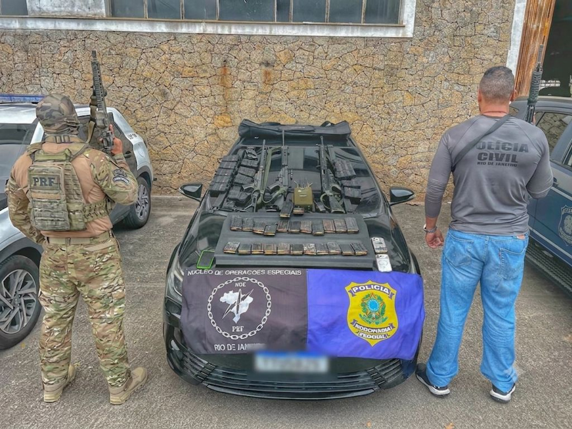 Rodrigo Oliveira da Silva estava em carro com três fuzis  - Divulgação / PRF