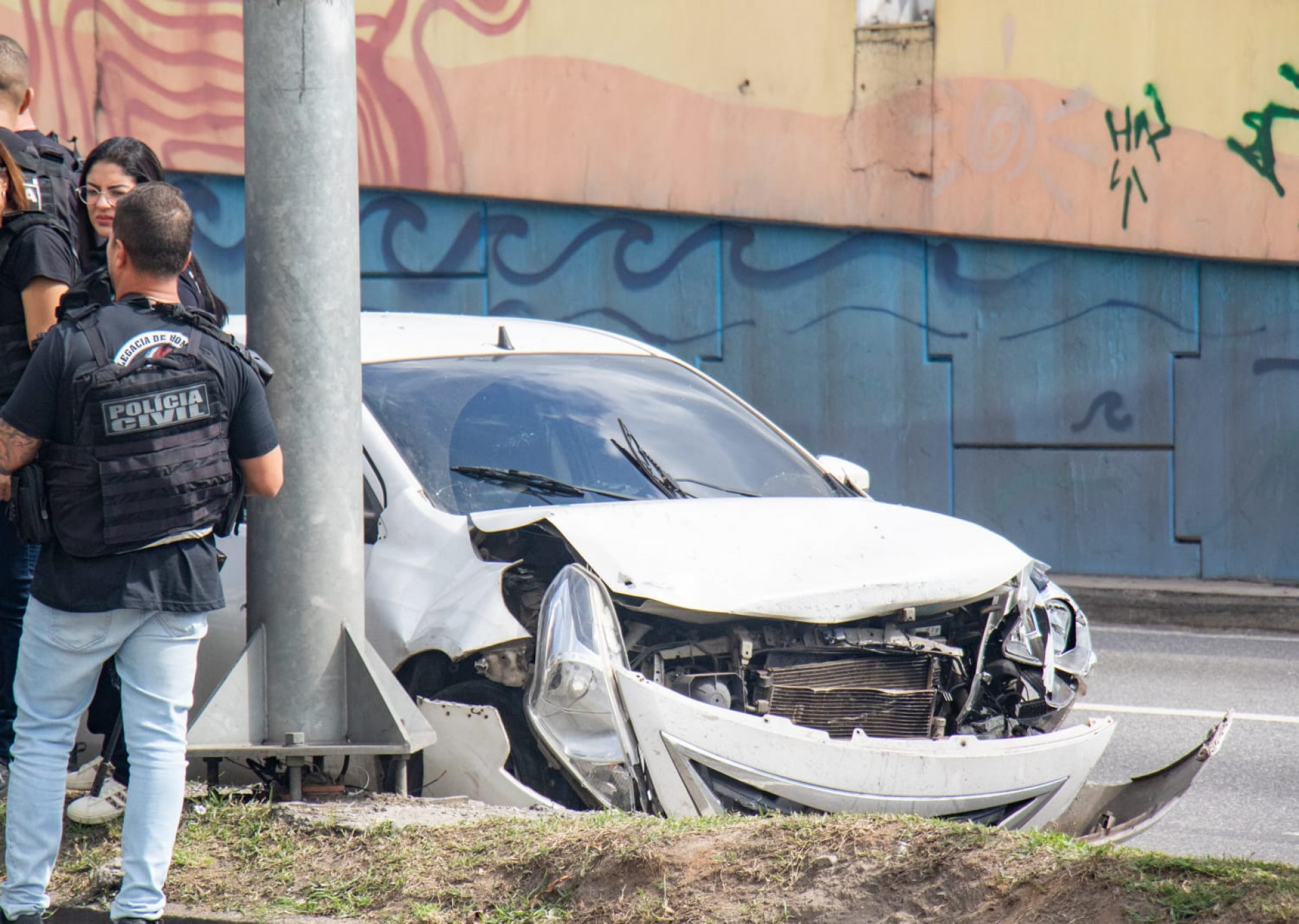 Ataque a policiais civis na Avenida Brasil mobilizou centenas de agentes, nesta quarta-feira (8) - Érica Martin / Agência O DIA