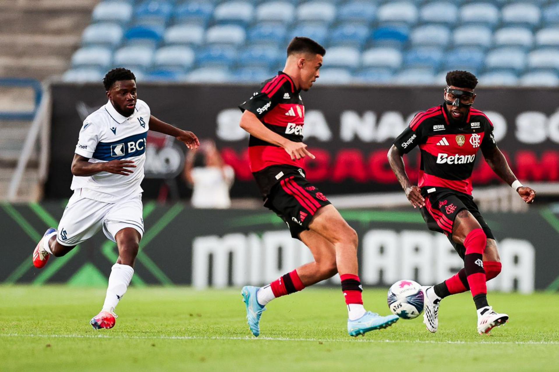 Flamengo enfrentou o Lausanne-Sport, da Suíça, em amistoso em Portugal - Gilvan de Souza / Flamengo
