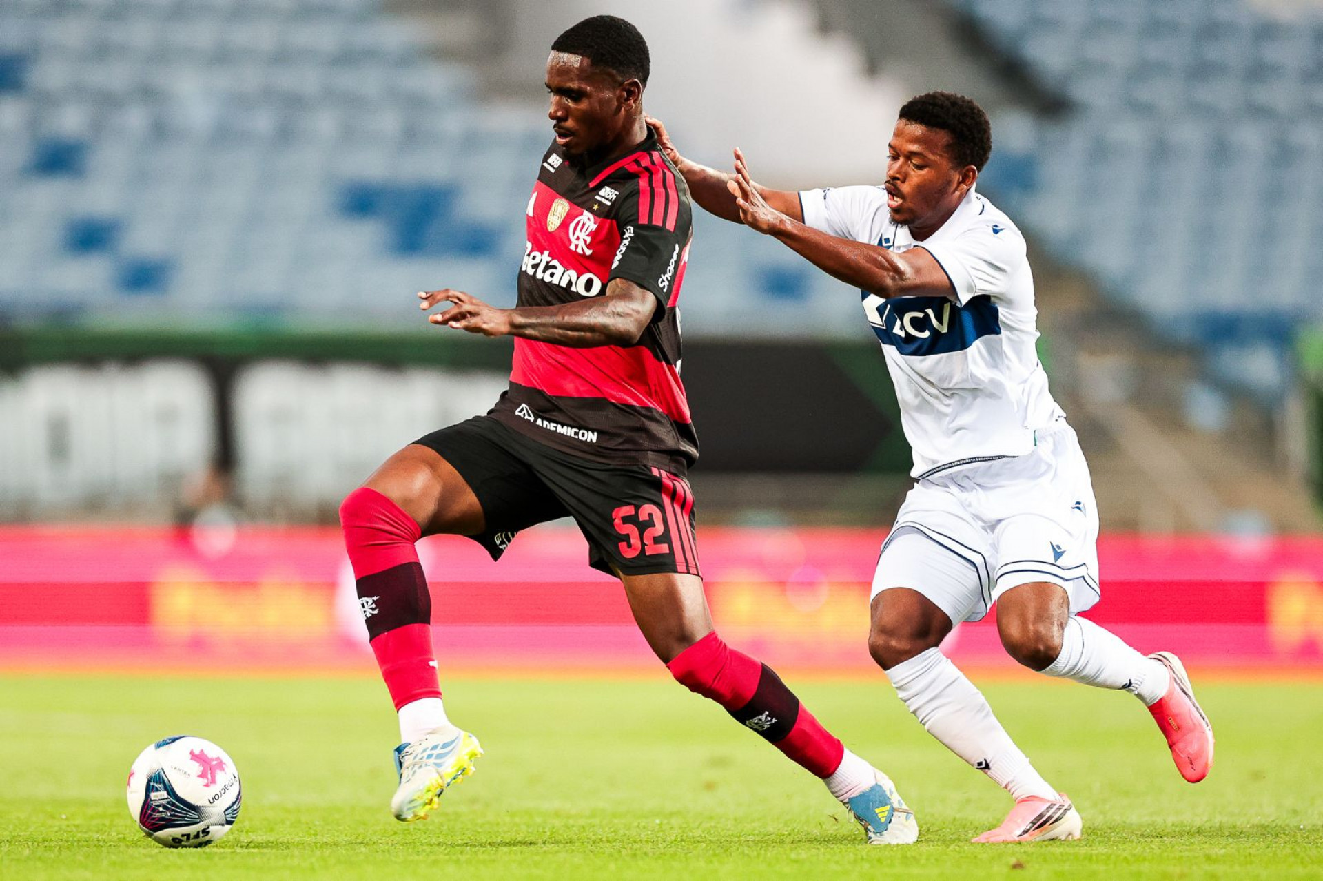 Flamengo enfrentou o Lausanne-Sport, da Suíça, em amistoso em Portugal - Gilvan de Souza / Flamengo
