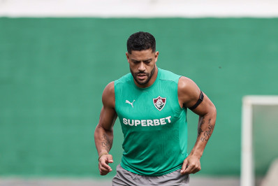 Hulk vê pressão menor para decidir no Fluminense: 'Acostumado a vencer'