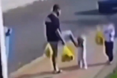 Pai que chutou filha é suspeito de ter agredido enteado de 5 anos