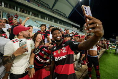 Royal admite proposta para sair do Flamengo: 'Não sei o futuro'