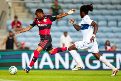 Lorran pode ganhar espaço no Flamengo após boa atuação em amistoso