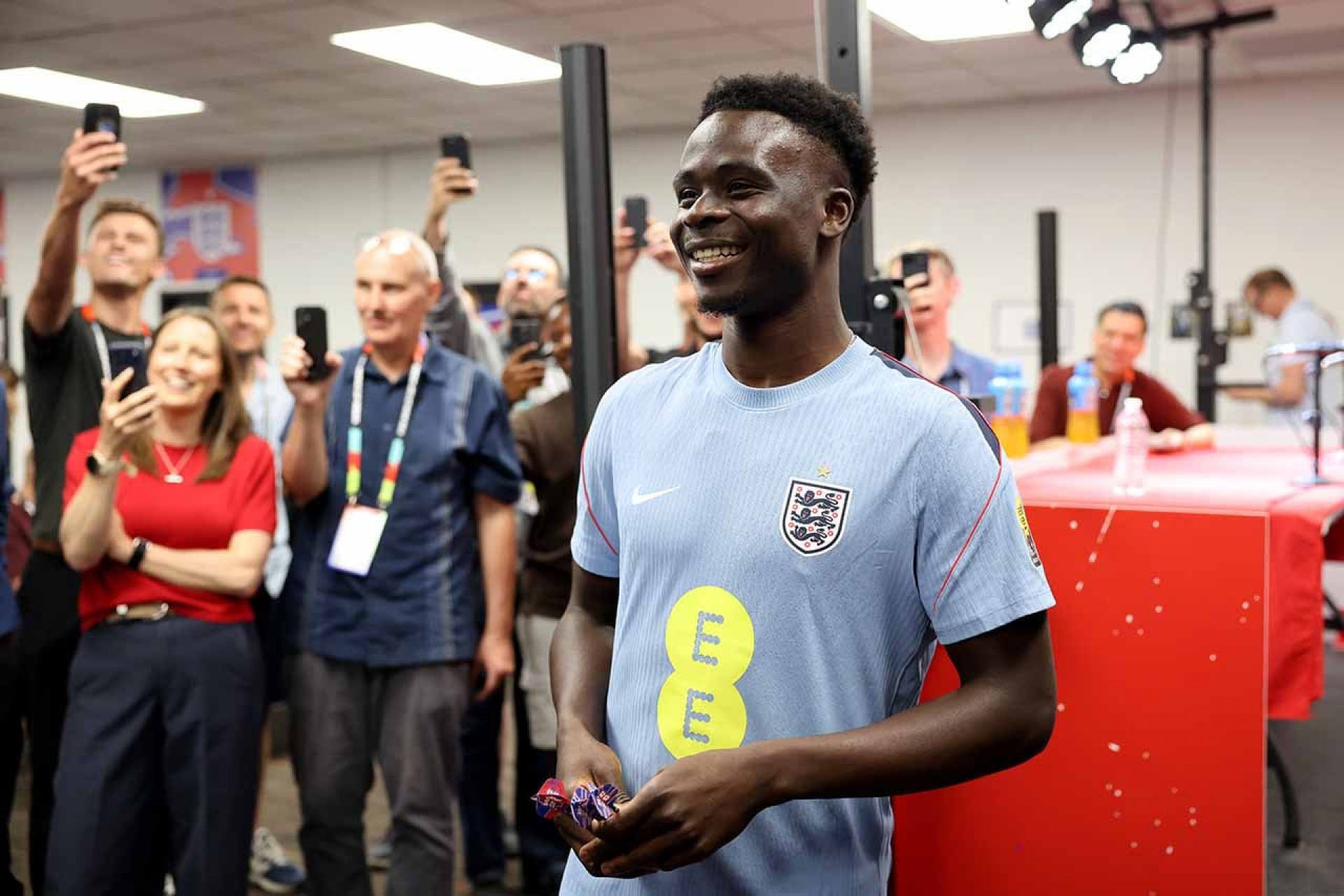 Saka, da Inglaterra, diz estar 100% fisicamente na Copa: “Me sinto pronto”