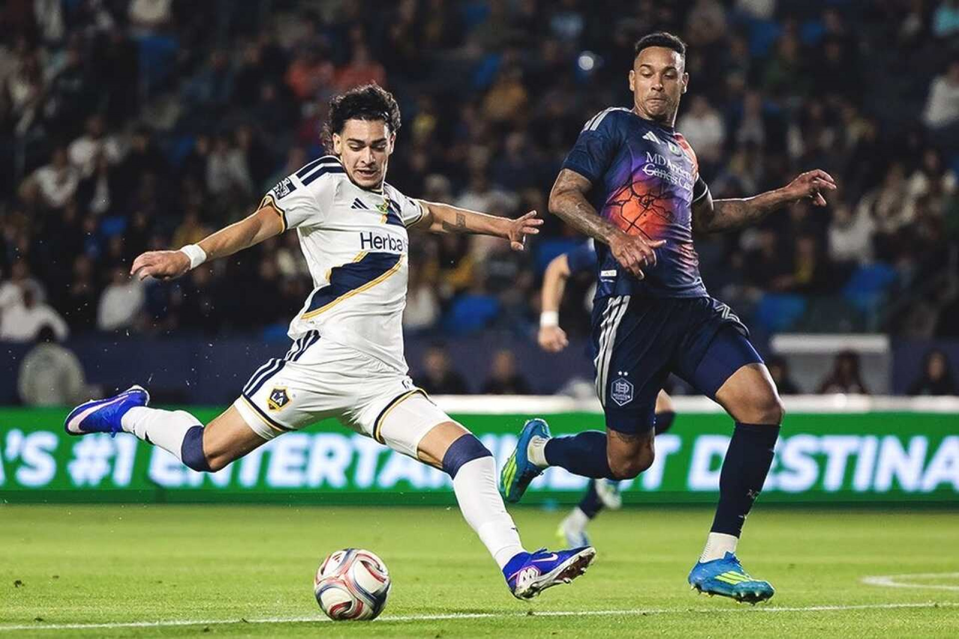 Gr&ecirc;mio anuncia Matheus Nascimento; veja detalhes da negocia&ccedil;&atilde;o