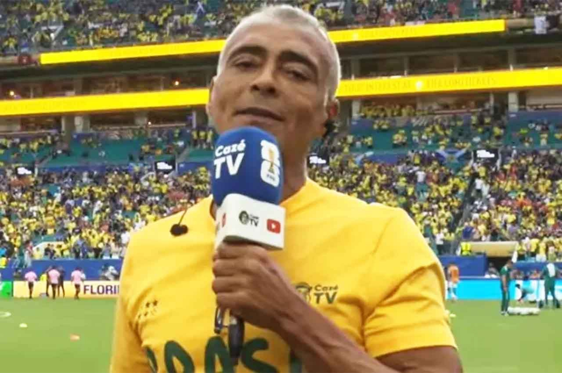 V&iacute;deo: Rom&aacute;rio pede demiss&atilde;o de Ancelotti ap&oacute;s elimina&ccedil;&atilde;o: “N&atilde;o pode continuar”