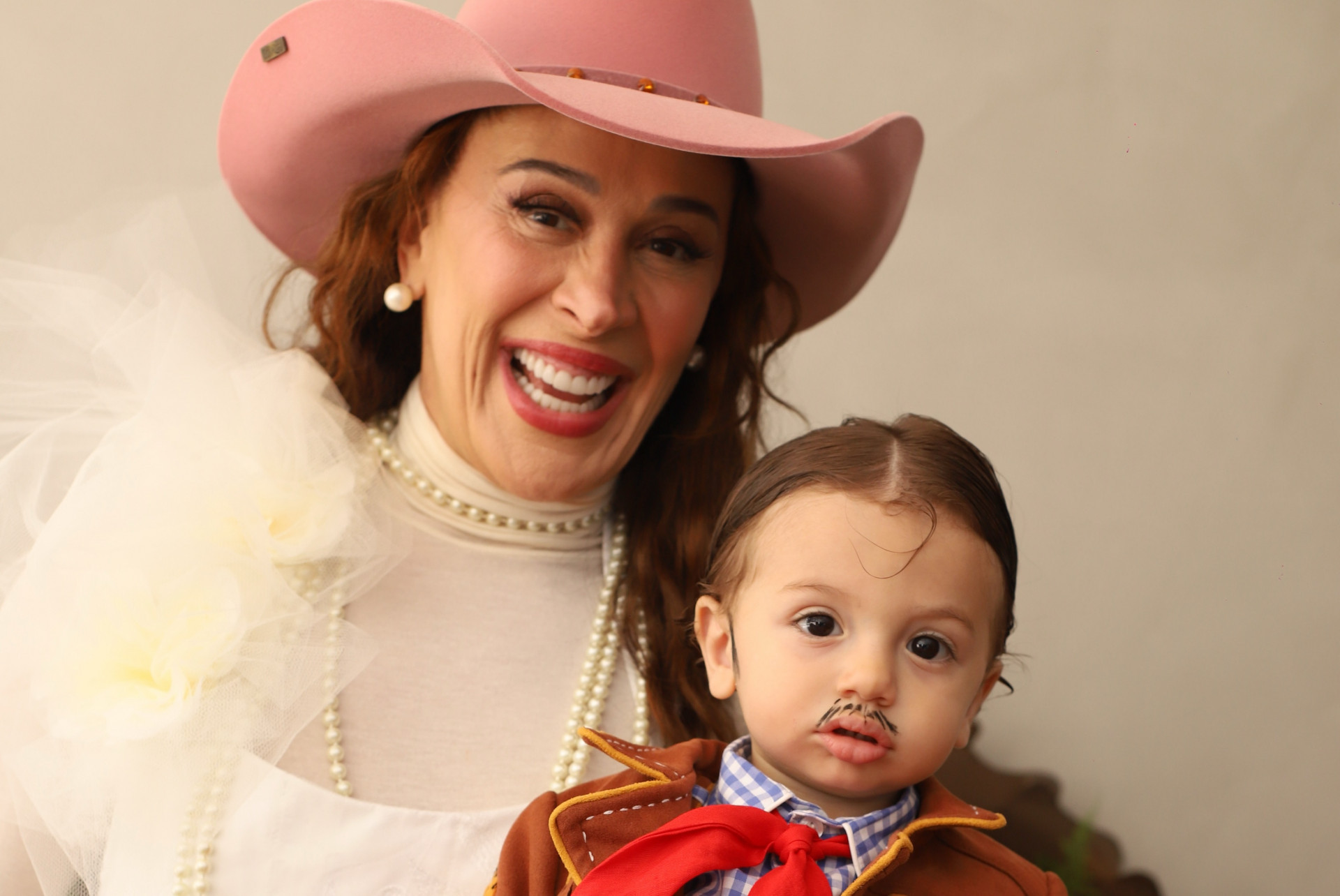 Claudia Raia com o filho caçula, Luca  - Reprodução/Instagram 