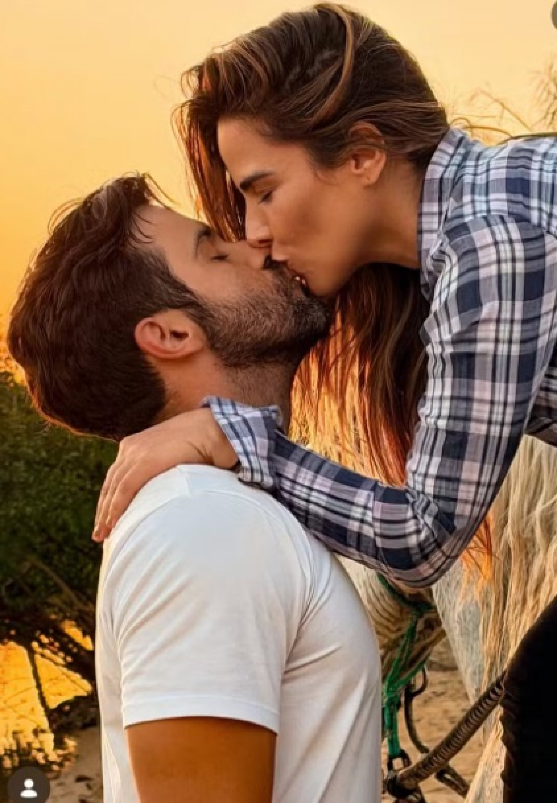 Wanessa compartilha fotos românticas com o namorado em fazenda de Goiás