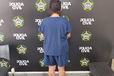 Foragida com mais de 20 registros criminais é presa em Campos