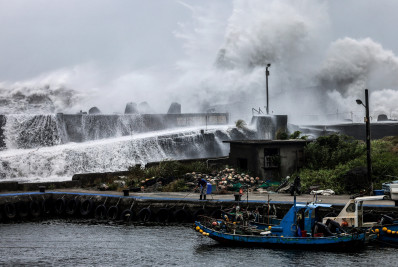 Tufão Bavi deixa 15 mortos nas Filipinas e avança para Taiwan