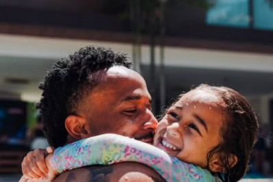 Éder Militão homenageia a filha pelos 4 anos: 'Minha alegria'