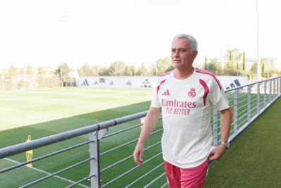 Mourinho inicia trabalho no Real Madrid cercado de expectativas