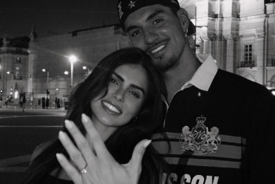 Isabella Arantes comunica noivado com Gabriel Medina