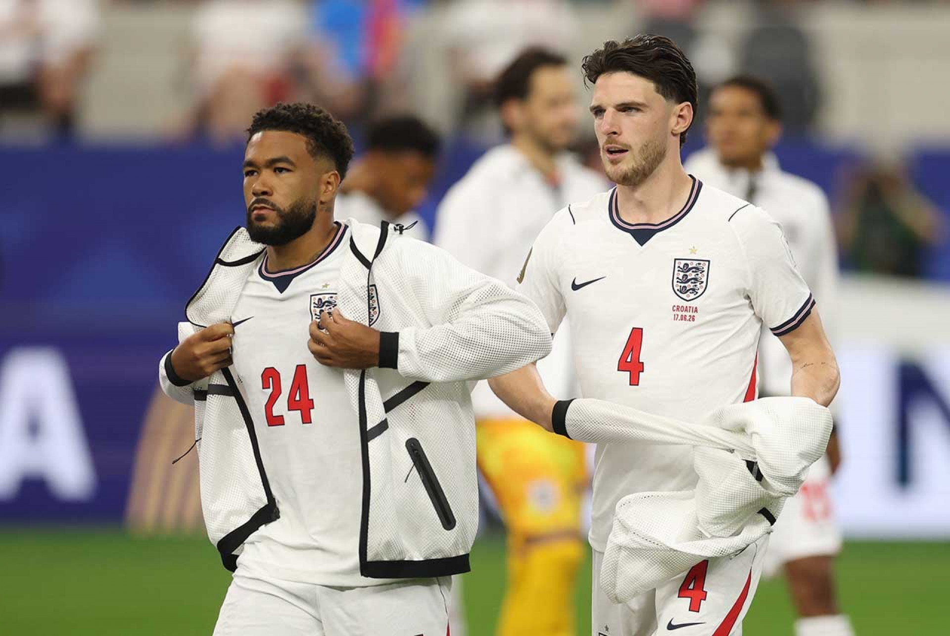 Inglaterra pode ter dois desfalques de &uacute;ltima hora contra a Noruega