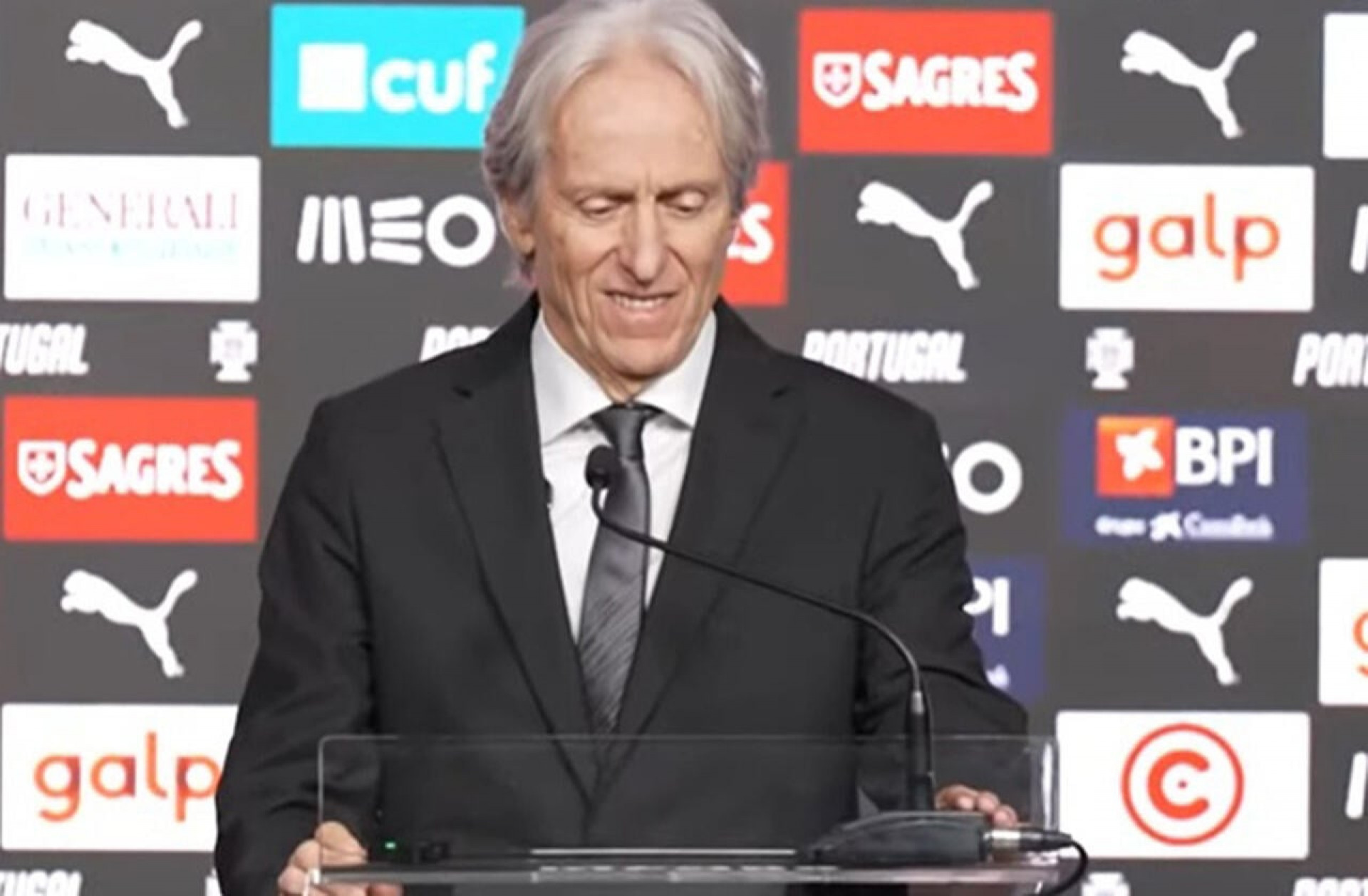 Jorge Jesus lembra de conversa s&eacute;ria com Neymar: “Tu, finish, acabou!”