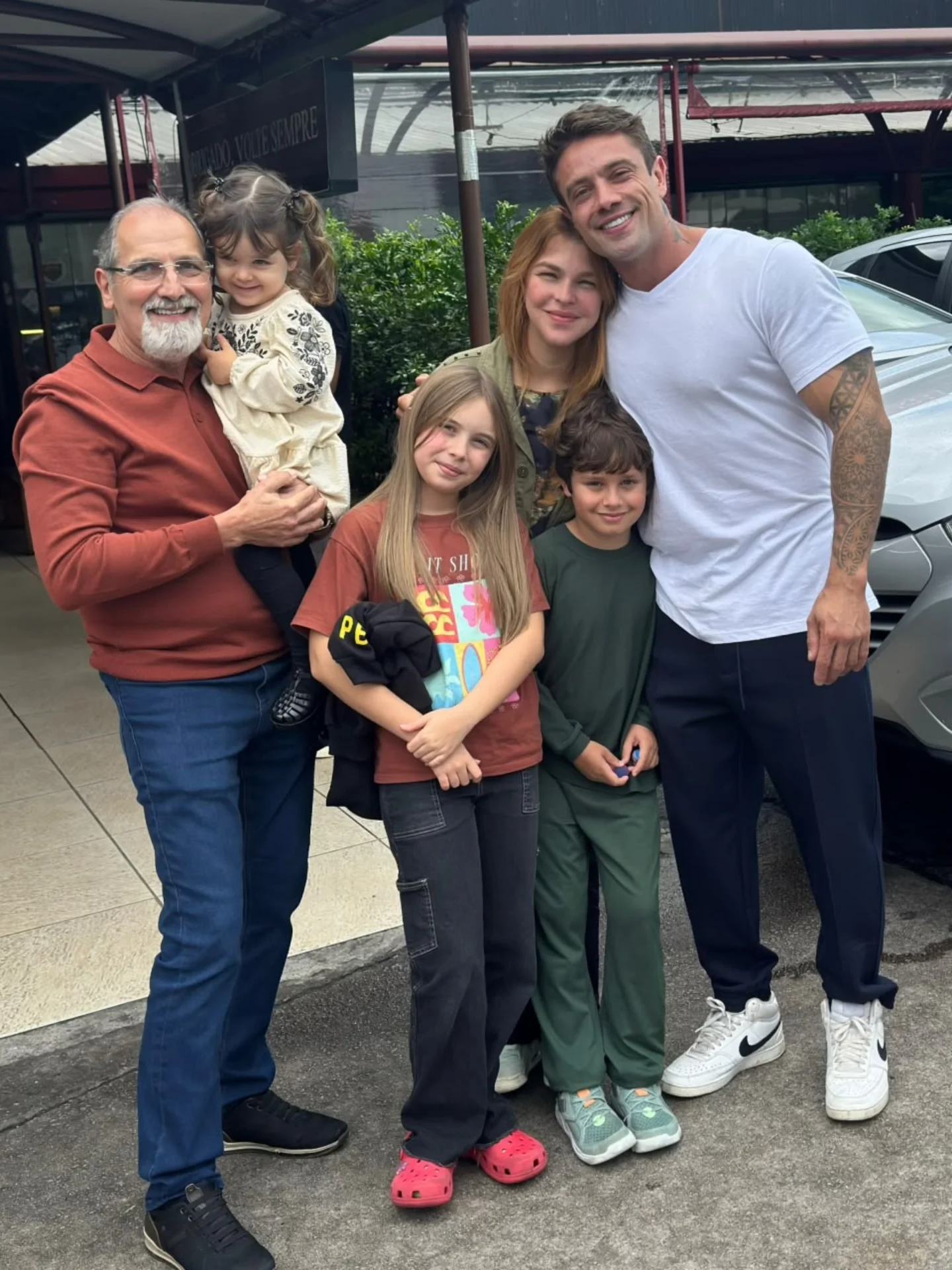 Rafael Cardoso e família - Reprodução / Instagram
